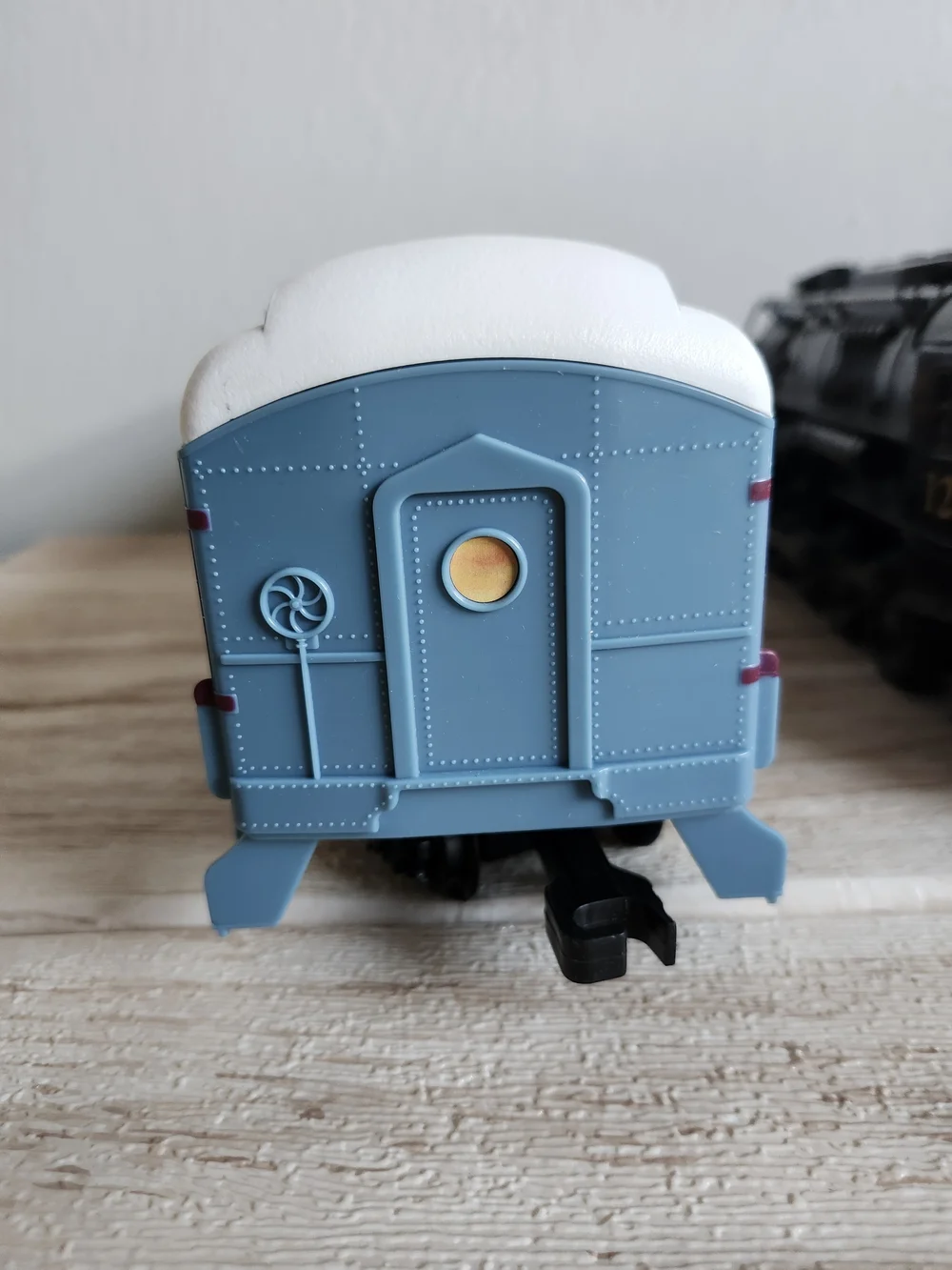 Lionel Polar Express G Gauge Replacement Train Engine & Passenger Car